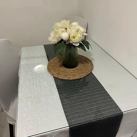 דירה Old Town House Manosa